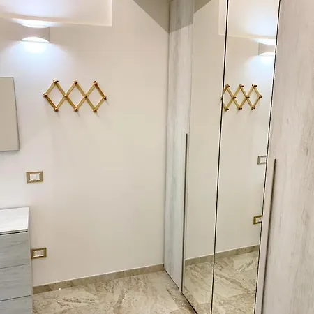 Giorgi Lux * Katánie