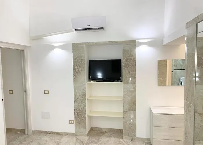 Giorgi Lux Lejlighed *